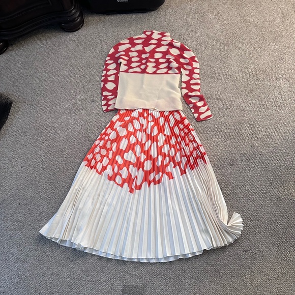 kelly obi Dresses & Skirts - Red and White Heart Pattern Dress